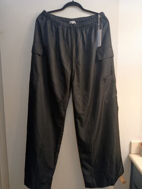 Reformation Ethan Black Wide-Leg Cargo Pants